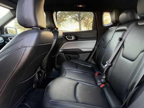 Used 2025 Jeep Compass Limited AWD/4WD image 25