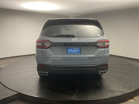 New 2025 Honda Pilot Black Edition image 6