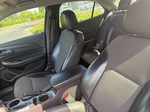 Used 2014 Chevrolet Malibu LT w/ Power Convenience Package FWD image 9