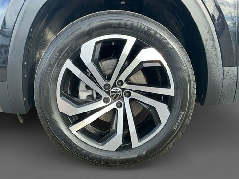 Used 2023 Volkswagen Atlas SEL image 14