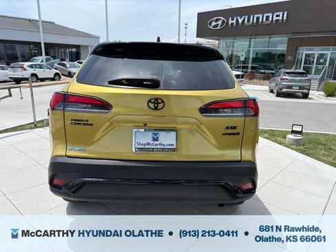 Used 2023 Toyota Corolla Cross AWD Hybrid w/ Convenience Package image 15