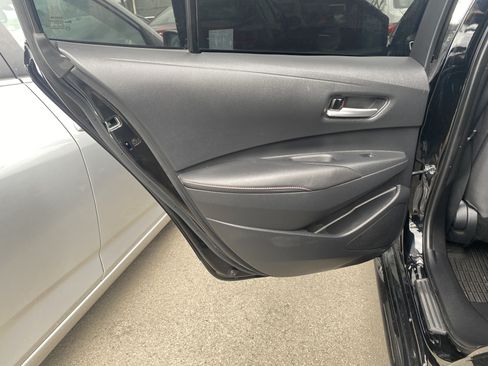 Used 2023 Toyota Corolla SE w/ SE Premium Package FWD image 19