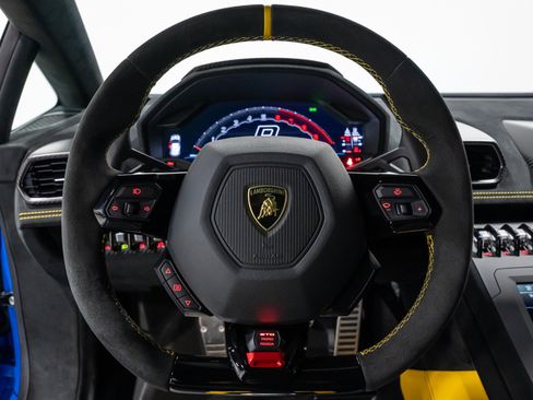 Used 2022 Lamborghini Huracan STO RWD image 46