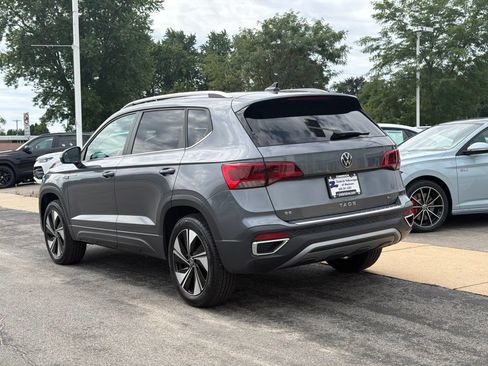 Used 2023 Volkswagen Taos SE w/ Panoramic Sunroof Package AWD/4WD image 6