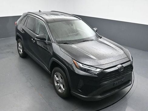 Used 2023 Toyota RAV4 XLE AWD/4WD image 19