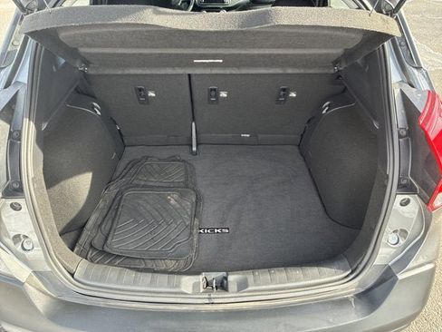 Used 2018 Nissan Kicks SV image 13