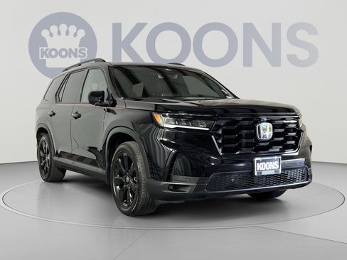 Used 2025 Honda Pilot Black Edition image 10