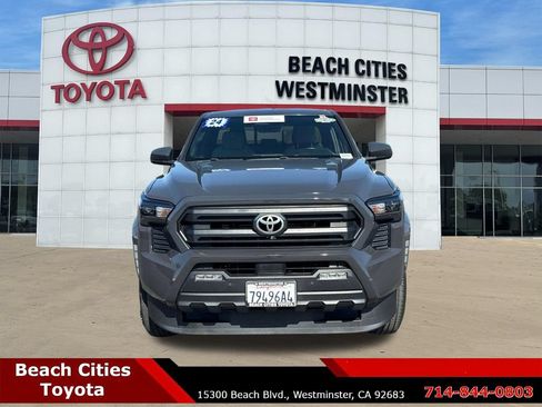 Certified 2024 Toyota Tacoma SR5 w/ SR5 Upgrade Package AWD/4WD image 4