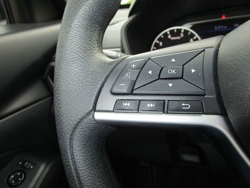 Used 2024 Nissan Altima 2.5 SV image 27