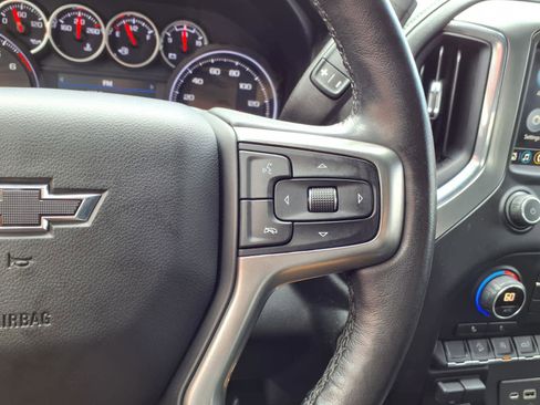 Used 2020 Chevrolet Silverado 1500 LT Trail Boss AWD/4WD image 10