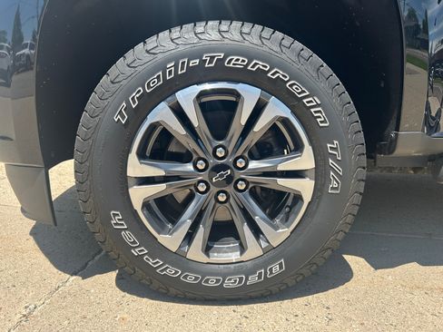 Used 2021 Chevrolet Colorado Z71 w/ Safety Package AWD/4WD image 10
