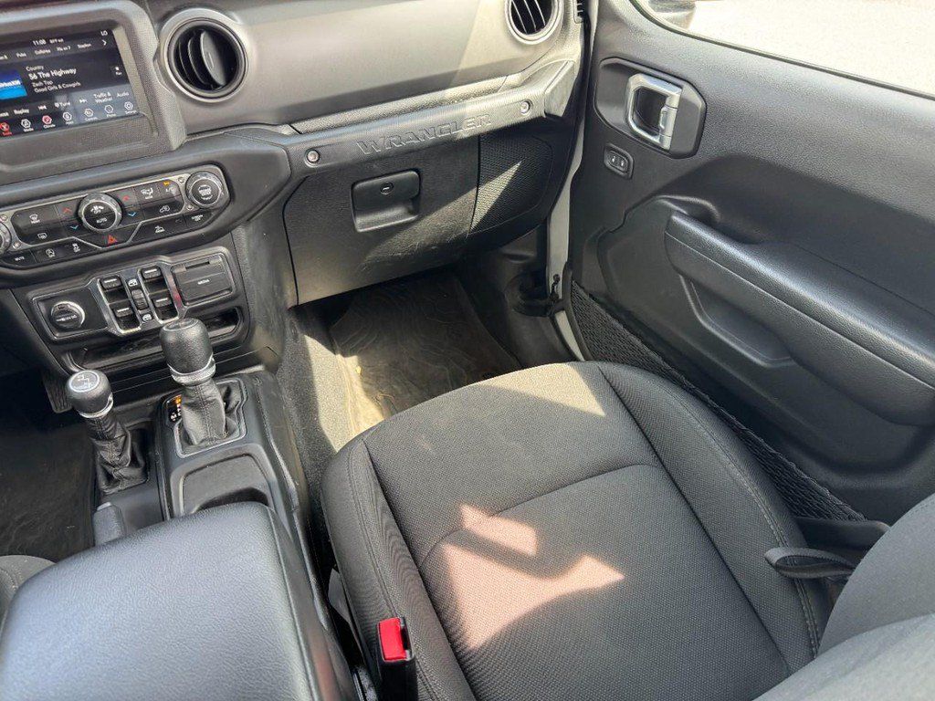 Used 2022 Jeep Wrangler Unlimited Sport AWD/4WD image 18