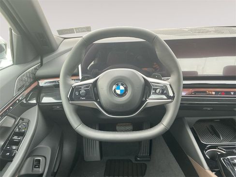 New 2026 BMW 530i xDrive image 12