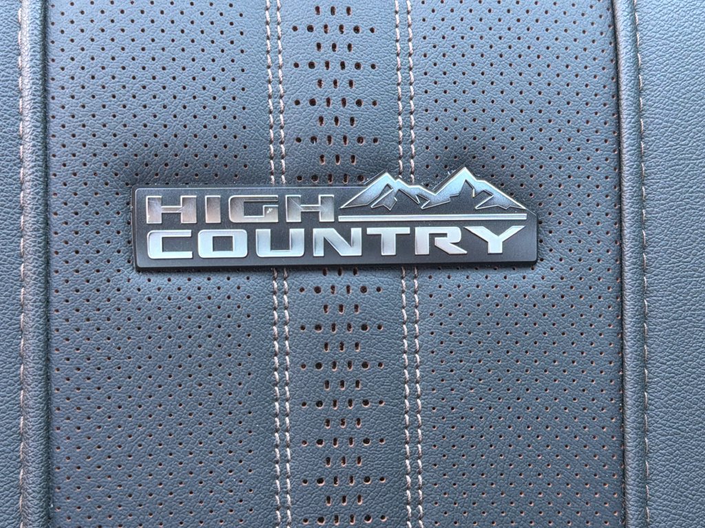Used 2025 Chevrolet Silverado 2500 High Country w/ Midnight Edition AWD/4WD image 37