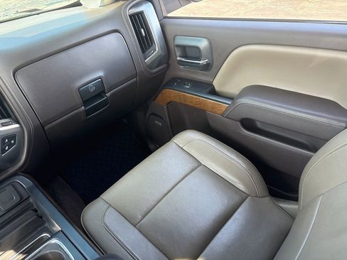 Used 2017 Chevrolet Silverado 1500 LTZ w/ Sport Package image 15