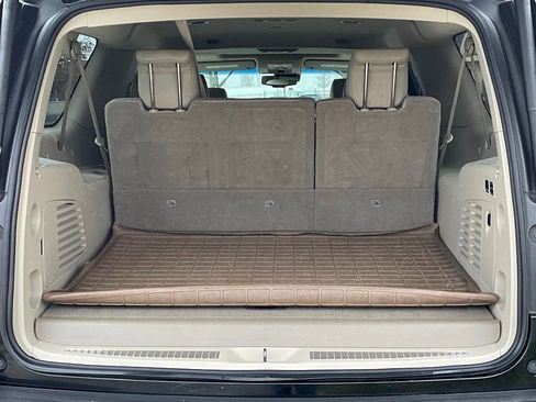 Used 2016 GMC Yukon XL Denali image 28