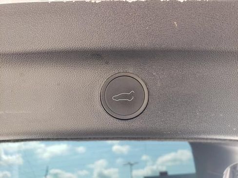 Used 2024 Tesla Model Y Performance AWD/4WD image 7