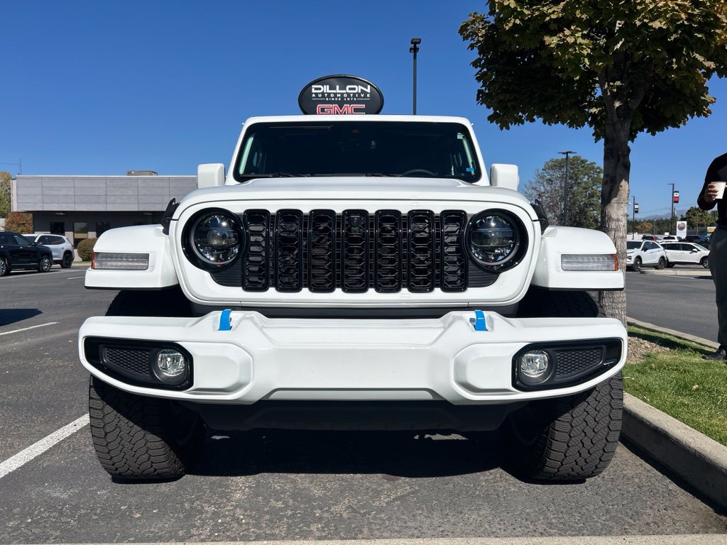 Used 2024 Jeep Wrangler High Altitude AWD/4WD image 2