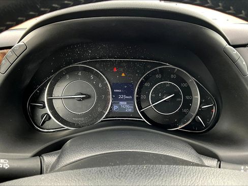 Used 2018 Nissan Armada SL image 19