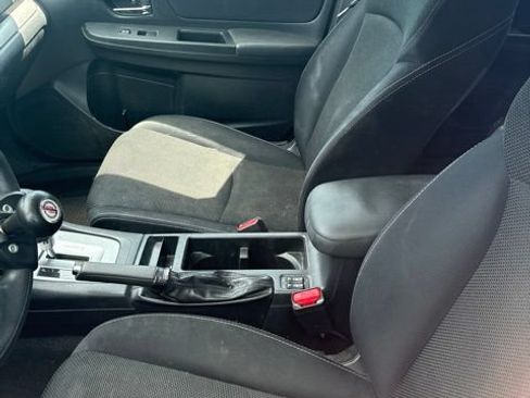 Used 2014 Subaru Crosstrek 2.0i Premium AWD/4WD image 19