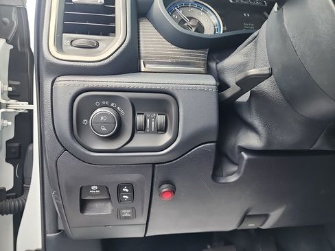 Used 2020 RAM 1500 Limited AWD/4WD image 42