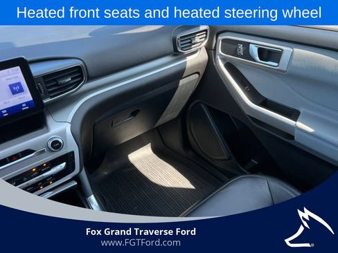 Certified 2022 Ford Explorer XLT w/ Equipment Group 202A AWD/4WD image 32