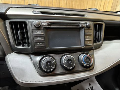 Used 2013 Toyota RAV4 LE image 19
