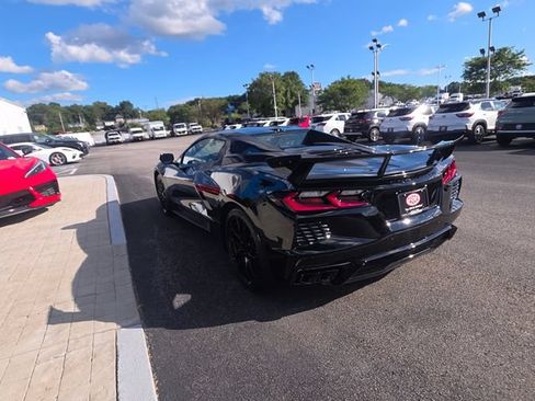 New 2027 Chevrolet Corvette Stingray Convertible w/ Battery Protection Package RWD image 4