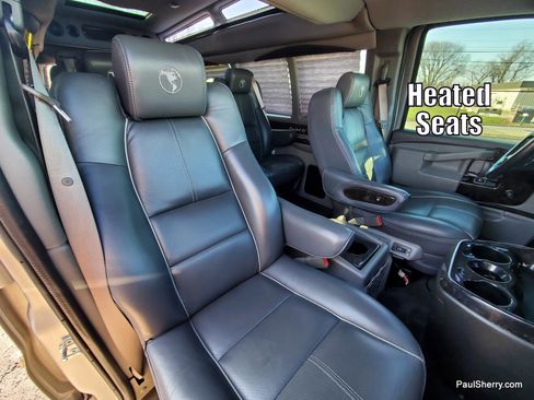 Used 2018 GMC Savana 2500 w/ Enhanced Convenience Package image 8