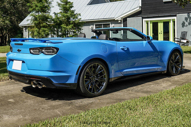 Used 2022 Chevrolet Camaro ZL1 RWD image 7