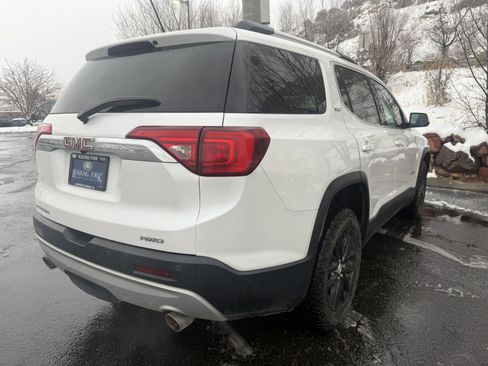 Used 2018 GMC Acadia SLT image 5