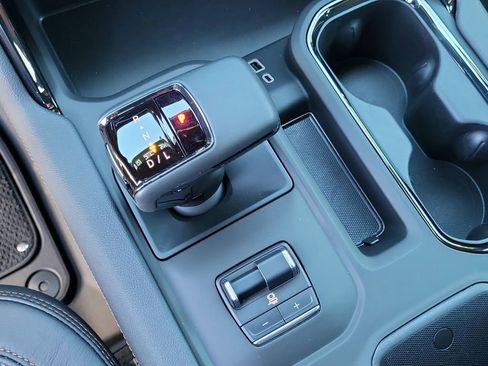 New 2025 GMC Sierra 1500 AT4 w/ AT4 Premium Package AWD/4WD image 20