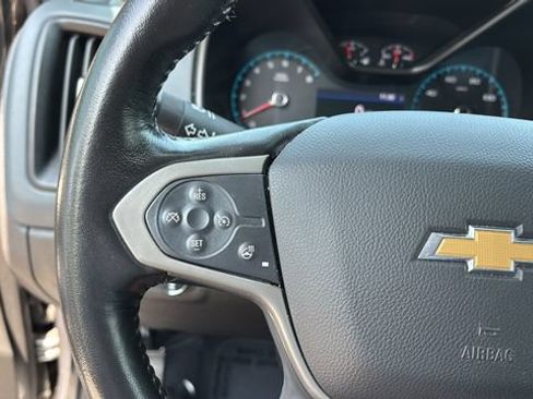 Used 2022 Chevrolet Colorado Z71 AWD/4WD image 23