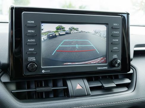 Certified 2021 Toyota RAV4 XLE FWD image 19