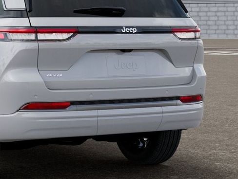 New 2026 Jeep Grand Cherokee Limited AWD/4WD image 13