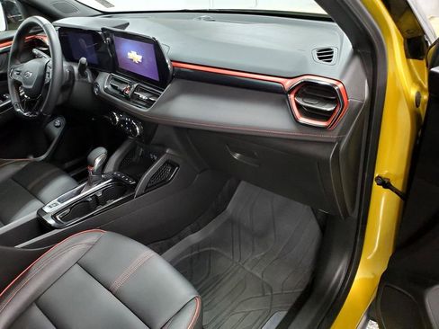 Used 2024 Chevrolet TrailBlazer RS w/ Convenience Package image 11