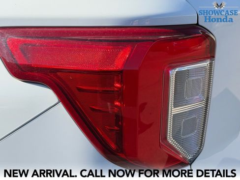 Used 2020 Ford Explorer XLT w/ Equipment Group 202A image 10