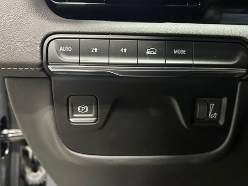 Used 2023 Cadillac Escalade Premium Luxury AWD/4WD image 14