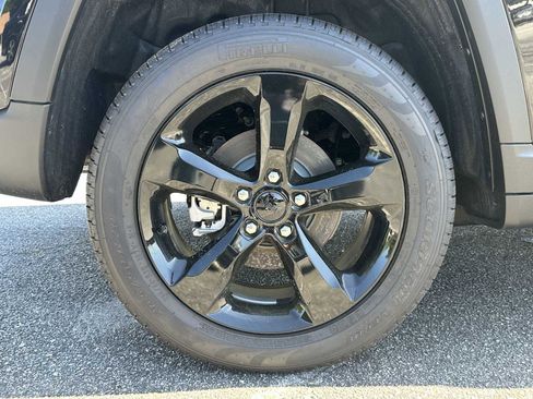 New 2026 Jeep Grand Cherokee Limited w/ Limited Altitude Package AWD/4WD image 17