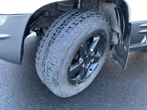 Used 2004 Jeep Grand Cherokee Laredo w/ Trailer Tow Prep Group image 12