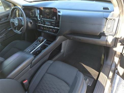 Certified 2023 Nissan Pathfinder SV w/ SV Premium Package image 19