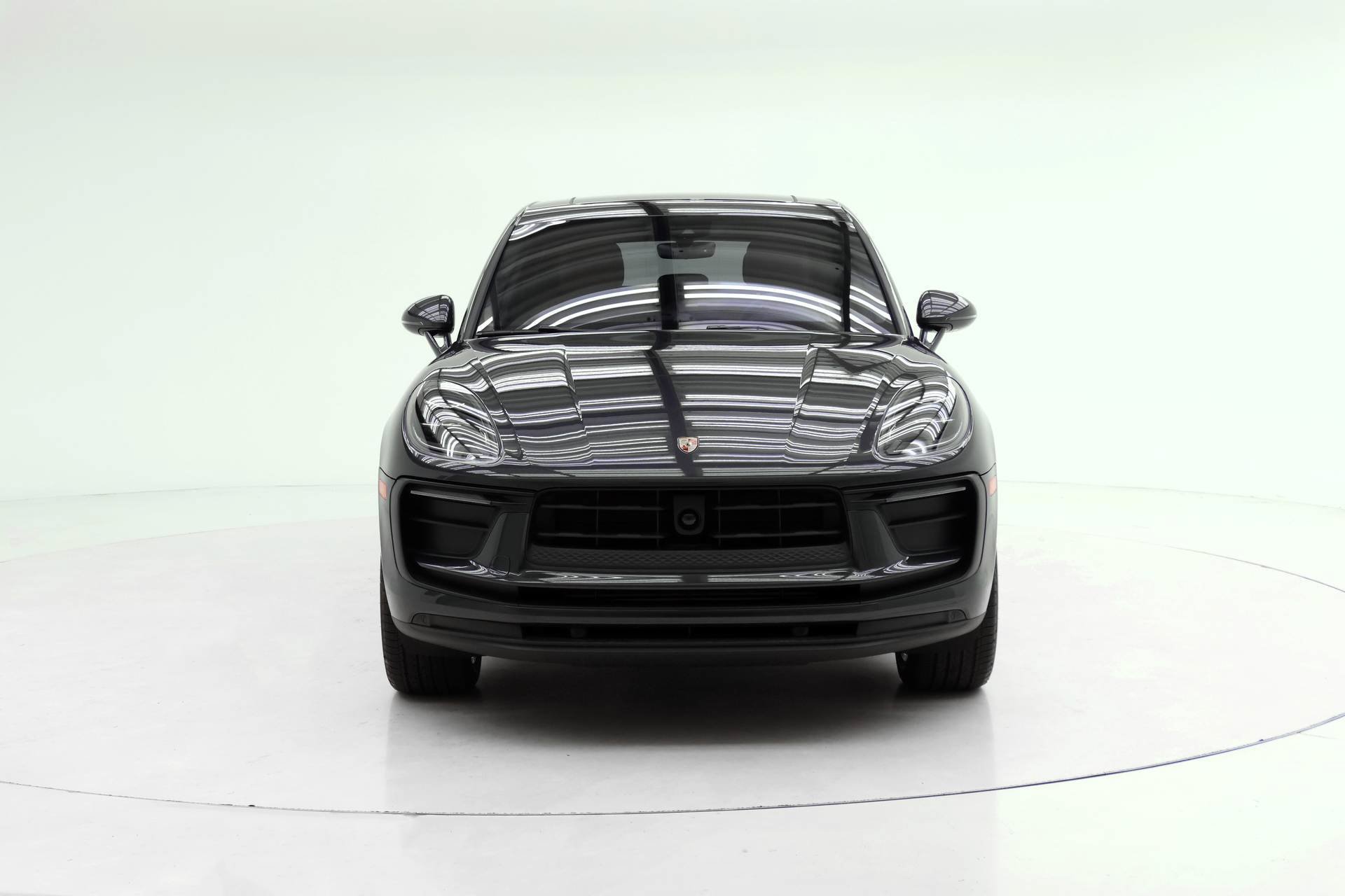 Used 2026 Porsche Macan AWD/4WD image 8
