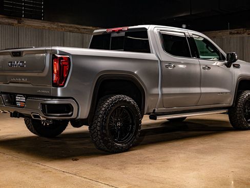 Used 2025 GMC Sierra 1500 Denali w/ Denali Reserve Package image 10