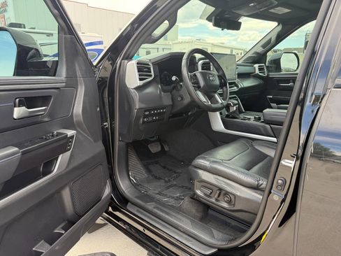 Used 2024 Toyota Sequoia Platinum AWD/4WD image 21