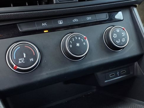 Certified 2023 Volkswagen Jetta Sport FWD image 30