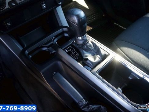 Used 2017 Toyota Tacoma SR5 image 16