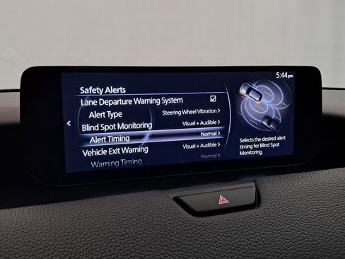 Used 2024 MAZDA CX-90 Plug-In Hybrid w/ Premium Pkg image 32