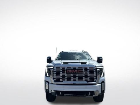 Used 2024 GMC Sierra 2500 Denali image 14