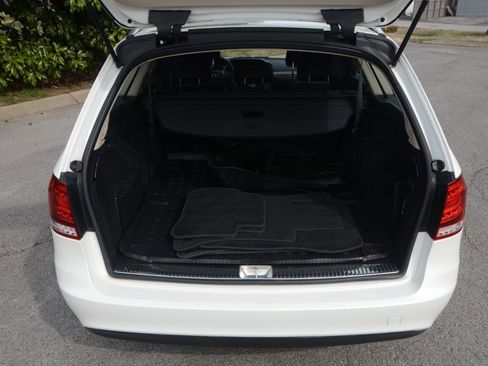 Used 2014 Mercedes-Benz E 350 4MATIC Wagon image 25