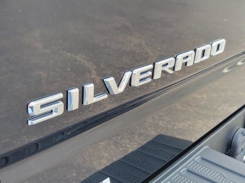 Used 2020 Chevrolet Silverado 1500 RST AWD/4WD image 31